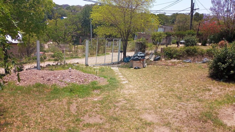 CASA MAS DEPARTAMENTO EN RIO CEBALLOS