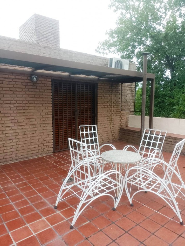 Hermosa casa en venta en Bo Parque Velez Sarfield