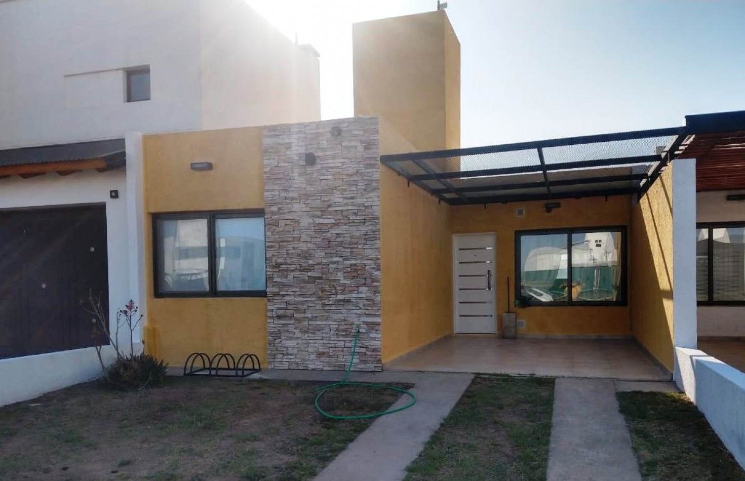 CASA EN VENTA Bo MANANTIALES 