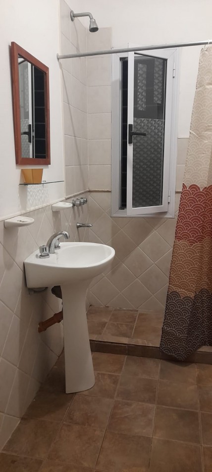 Hermosa CASA/DUPLEX en VENTA Bo Villa Rivera Indarte. 