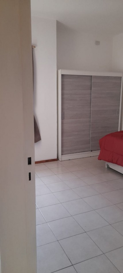 Hermosa CASA/DUPLEX en VENTA Bo Villa Rivera Indarte. 