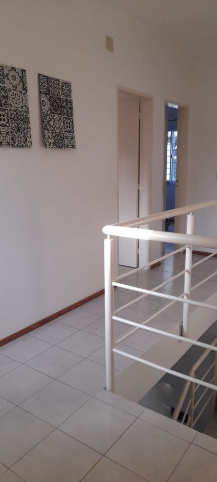 Hermosa CASA/DUPLEX en VENTA Bo Villa Rivera Indarte. 