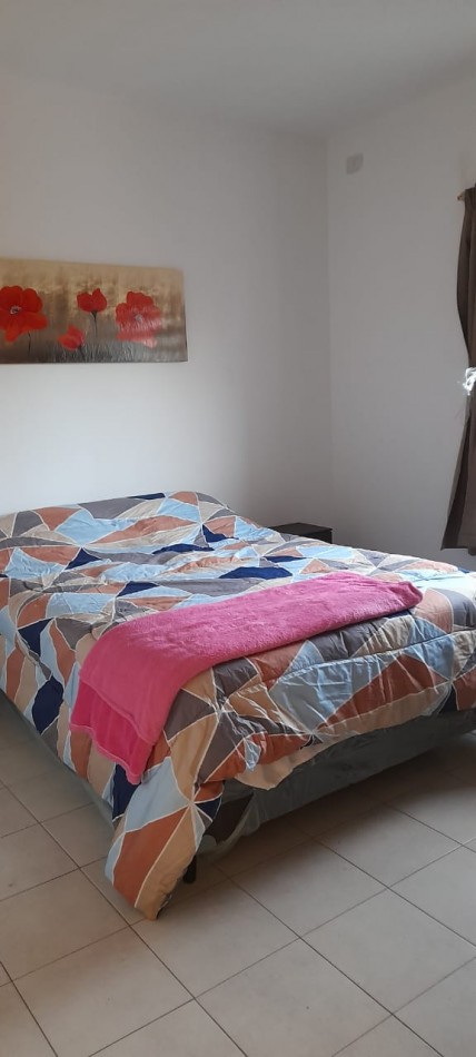 Hermosa CASA/DUPLEX en VENTA Bo Villa Rivera Indarte. 