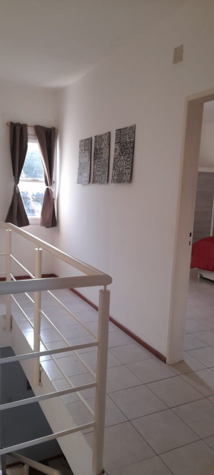 Hermosa CASA/DUPLEX en VENTA Bo Villa Rivera Indarte. 