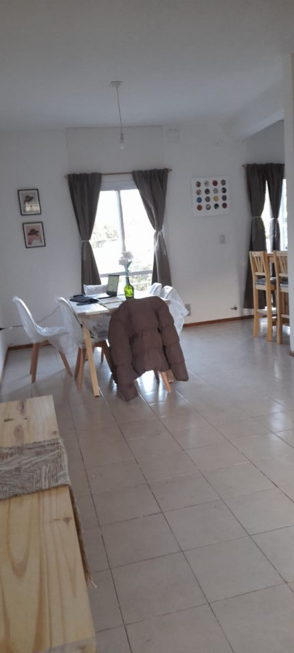 Hermosa CASA/DUPLEX en VENTA Bo Villa Rivera Indarte. 