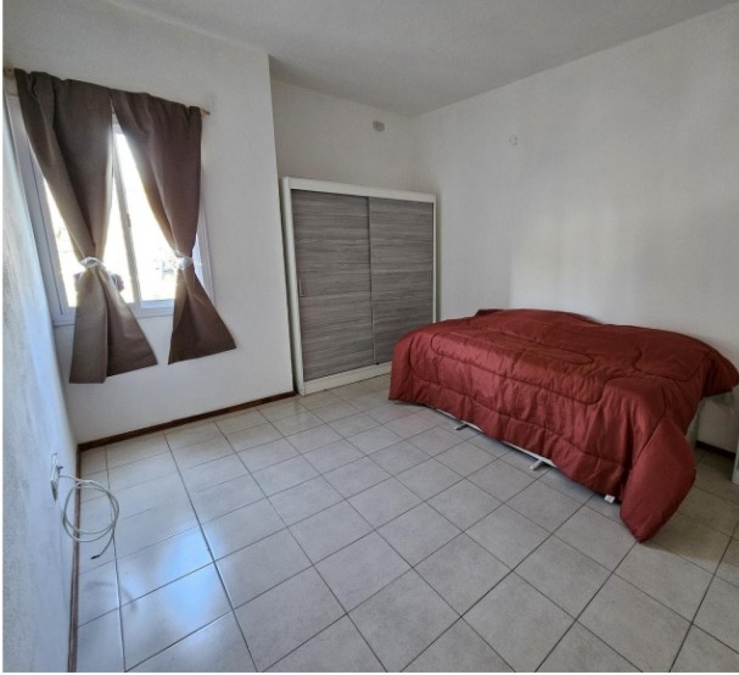 Hermosa CASA/DUPLEX en VENTA Bo Villa Rivera Indarte. 
