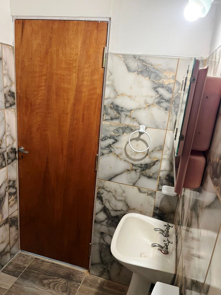 LOCAL CON DEPARTAMENTO DE 1 DORMITORIO  EN ALQUILER 